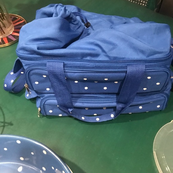 Temptations bakeware and carrier - Picture 3 of 4